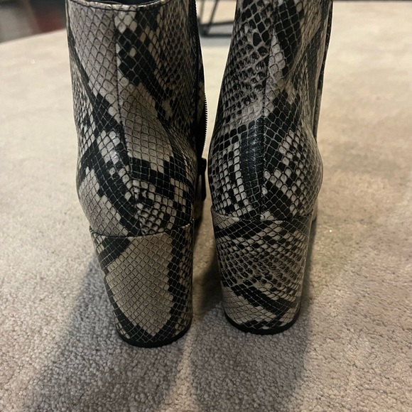 Ankle boot -Snake print -There’s a snake in boot 😊 - Picture 4 of 5